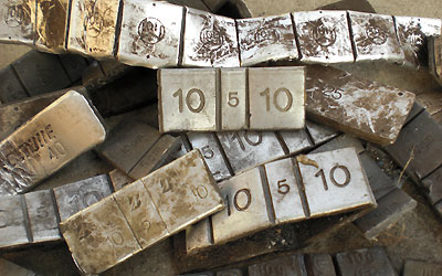 バランスウェイト・上（鉛のみ）の写真１